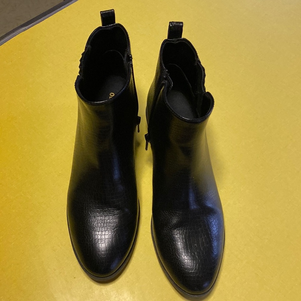 Black ankle boot